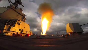 USS Mason (DDG-87) fires an SM-2 during a March 2016 exercise. US Navy Image